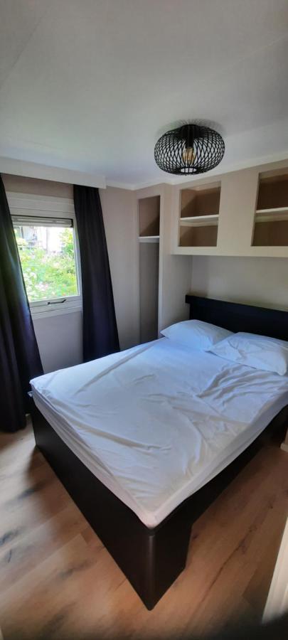 Chalet Op Bosrijk Familiepark Hotel Raalte Luaran gambar