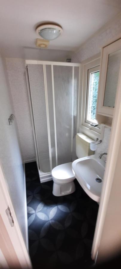 Chalet Op Bosrijk Familiepark Hotel Raalte Luaran gambar